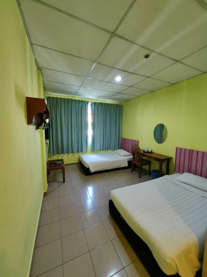 Century Hotel Inanam Kota Kinabalu Exteriör bild